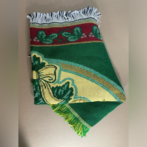 Northwest Company Christmas Tree Tapestry Throw Blanket Teddy Bears Bows Hearts - Picture 8 of 9